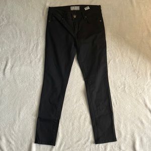 NWOT Free People black ankle length skinny jeans. 27